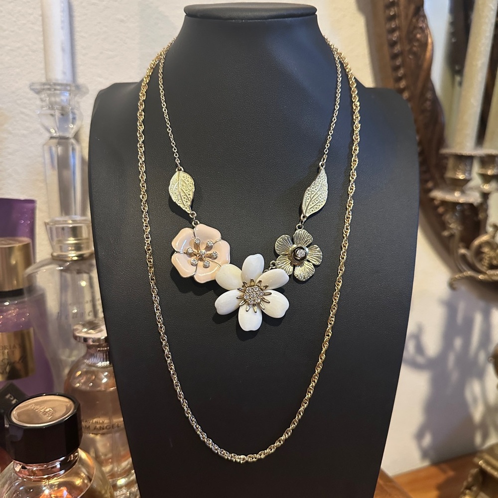 Floral Gold and Cream Necklace